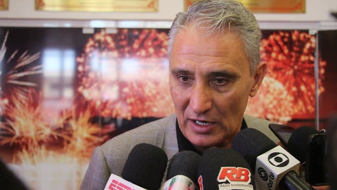 Tite assiste o Gre-Nal,  abre leque de opções para Seleção: Obrigação de avaliar