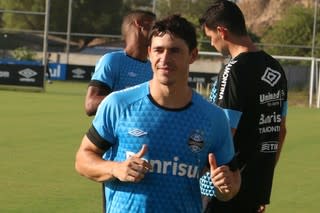 Giuliano valoriza boa fase, mas alerta contra zona de conforto no Grêmio