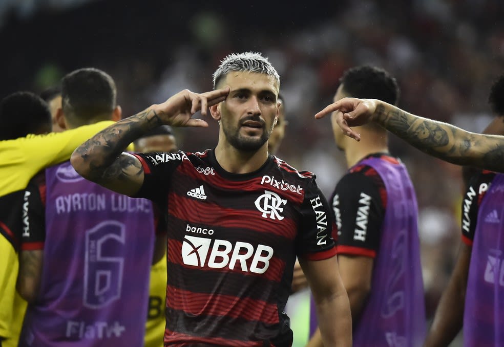 Após noite de gala, Arrascaeta comemora classificação do Flamengo: Grande passo