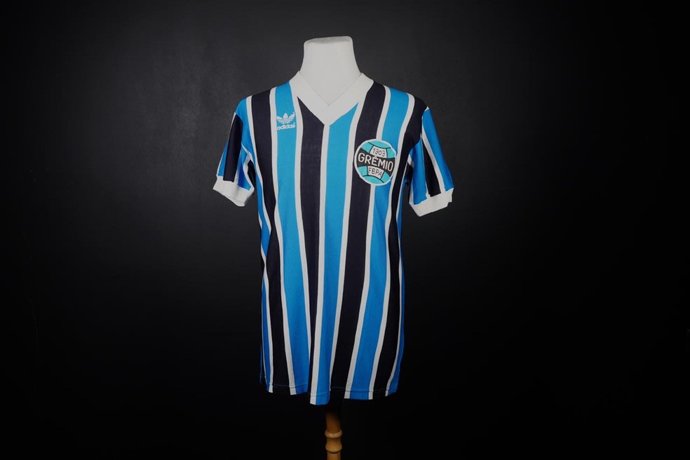 Argentino compra camisa usada por Renato Gaúcho no Mundial de 1983