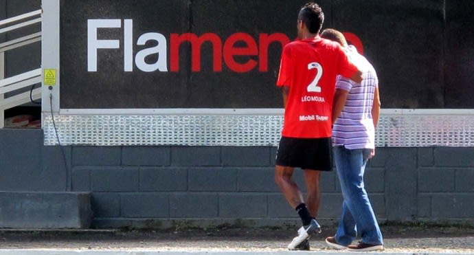 Negociação entre Léo Moura e Fla emperra e ganha ares de novela