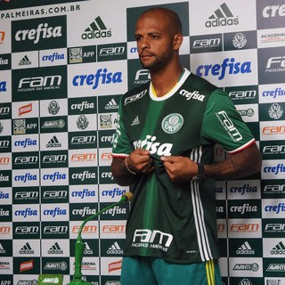 Felipe Melo ataca dirigente do Flamengo: Para rir, ele é número 1