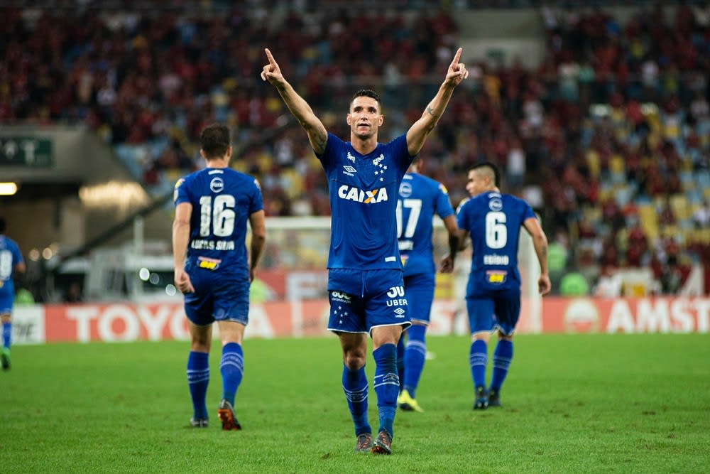 Thiago Neves completa 100 jogos pelo Cruzeiro em fase artilheira da carreira