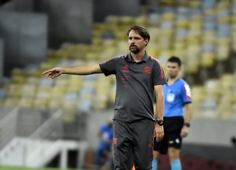 Após derrota, Maurício Souza se desculpa com a torcida e diz: A cobrança existe