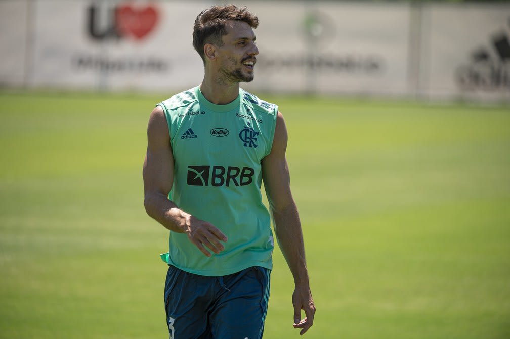 Rodrigo Caio reencontra São Paulo no Morumbi pela primeira vez desde saída