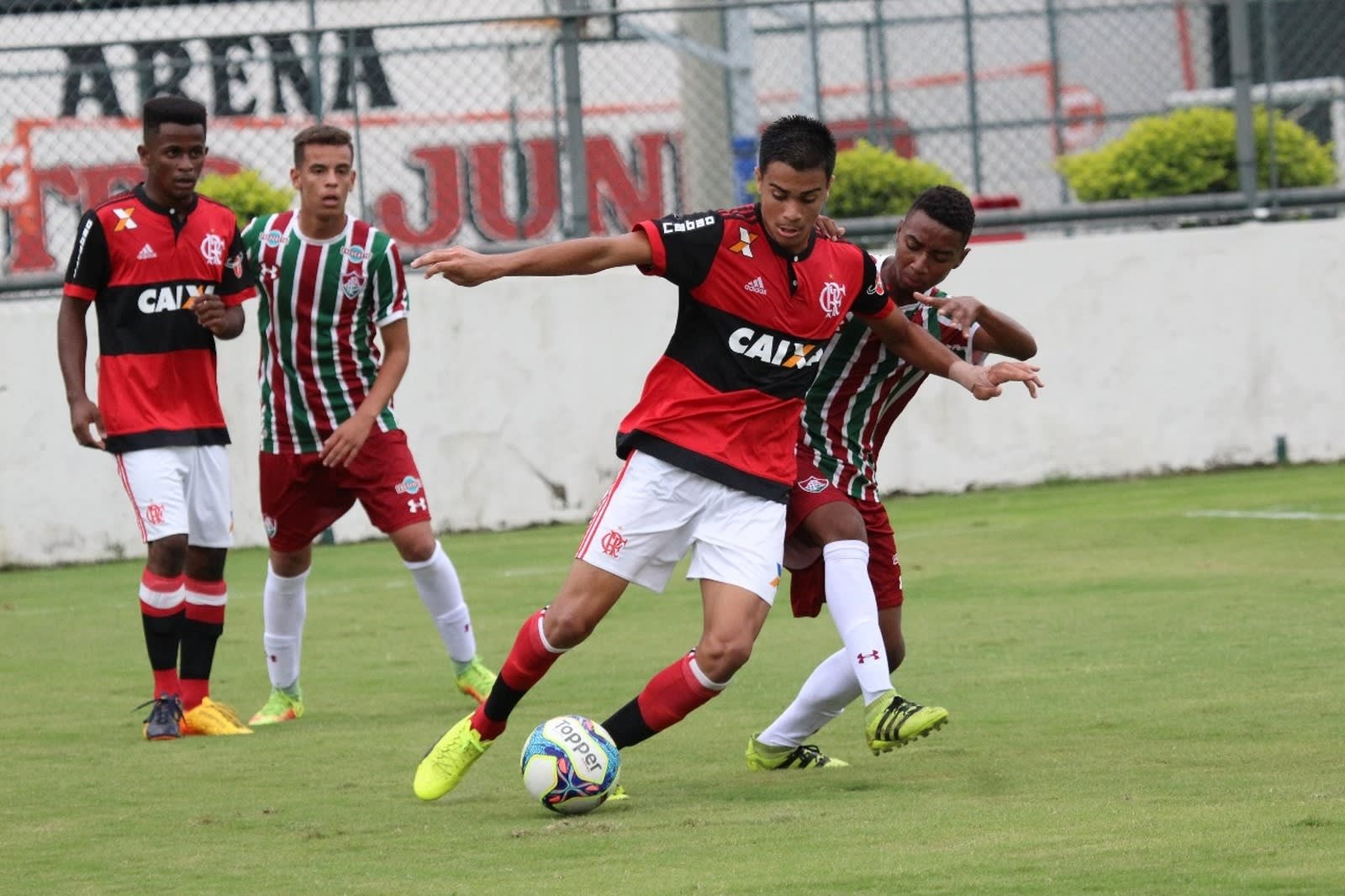 O camisa 10 do futuro: conheça Reinier, o meia clássico da base do Flamengo