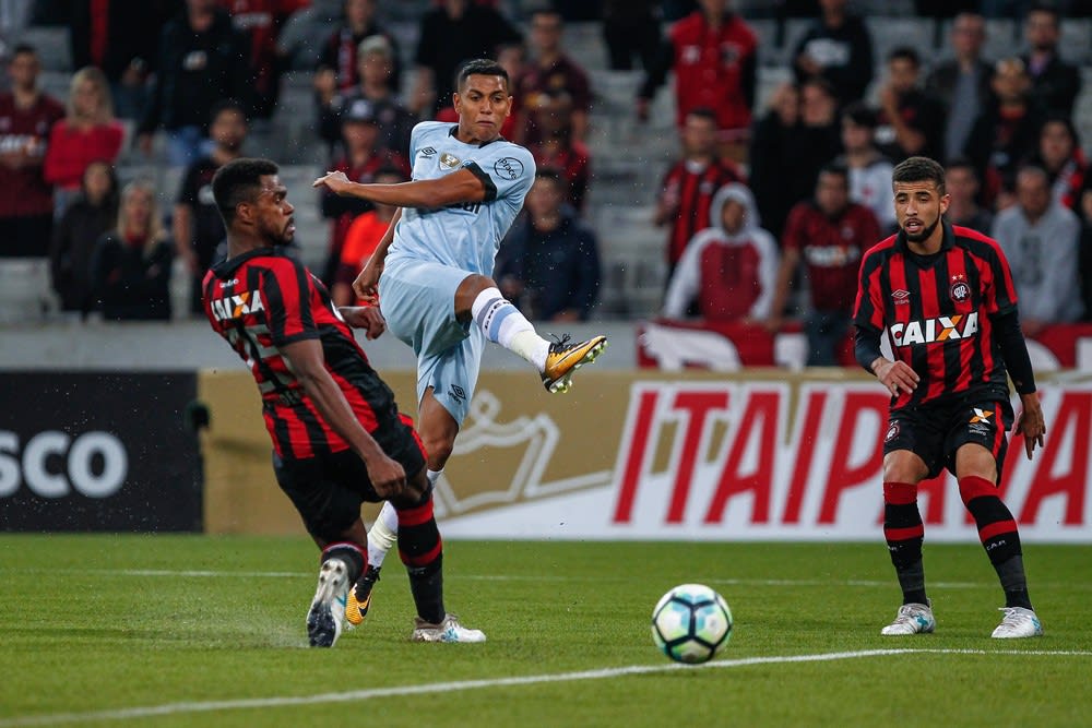 Atuações: Pedro Rocha e Everton brilham na vitória do Grêmio sobre o Atlético-PR