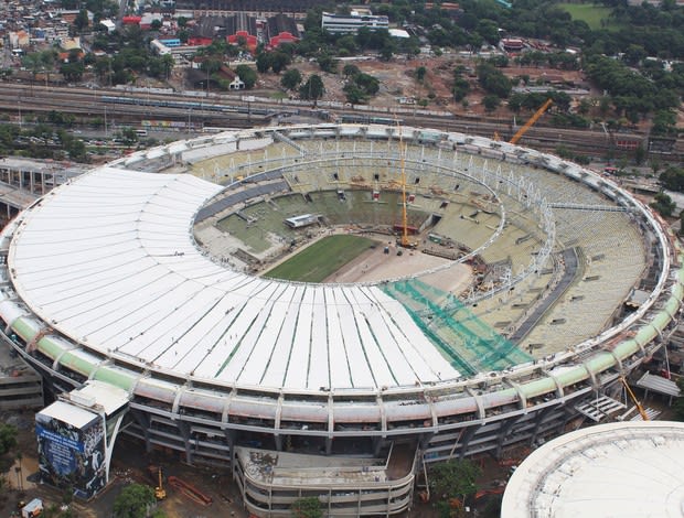 Maracanã: lona da cobertura e gramado atingem quase 50%