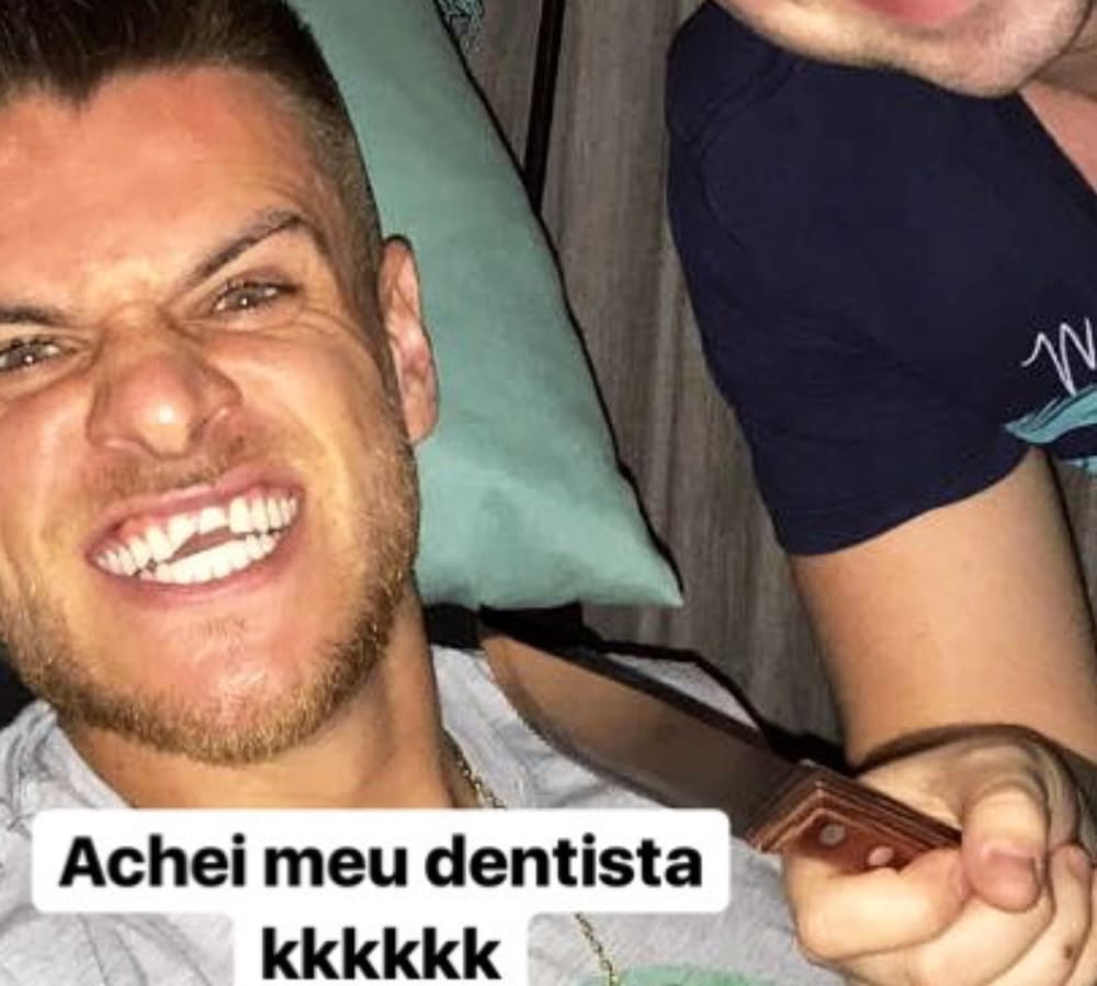 Ramiro leva a pior em choque com Kannemann e quebra dentes em goleada