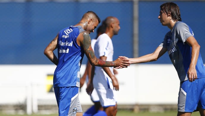 Grêmio encerra pré-temporada com trio inspirado e incerteza sobre Walace