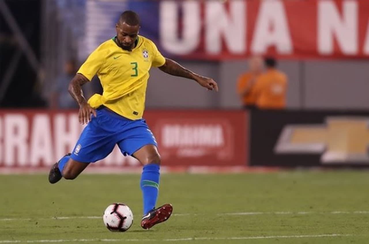 Após três cirurgias, Dedé resume: Me emocionei quando vi meu nome na camisa da Seleção