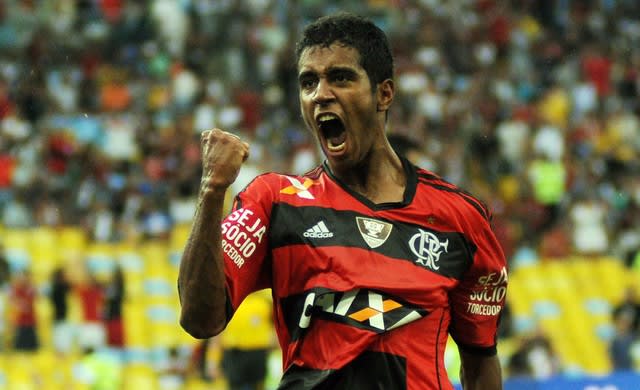 Premiado por gol, Gabriel exalta força do grupo do Flamengo: Não são só 11