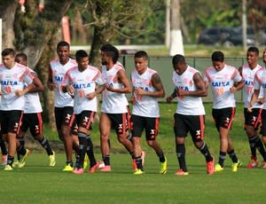 Ainda sem Felipe e Hernane, Ney mira evolução do Fla em 2º jogo-treino