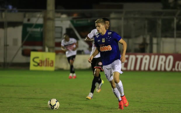 Lino: Reservas Marlone, Neilton e Willian souberam aproveitar chance