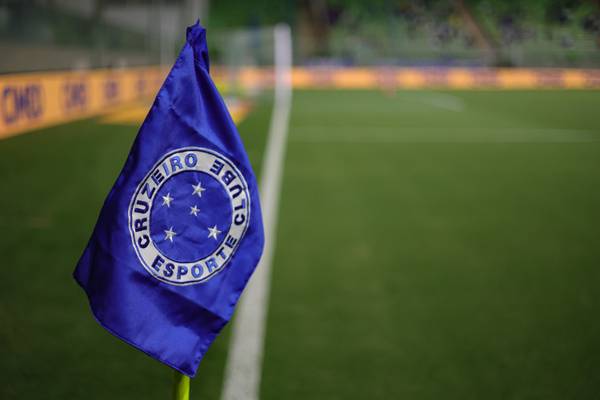 Saída adiada: Cruzeiro posterga divulgação de demonstrações financeiras para 2023.