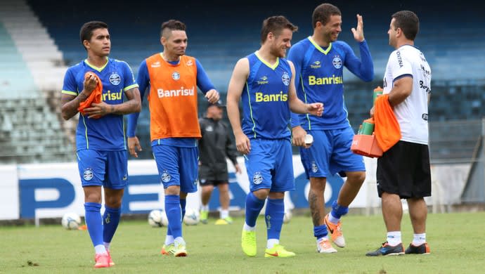 Um dia após briga, colegas brincam com Pará: É o Zé Aldo do Sertão