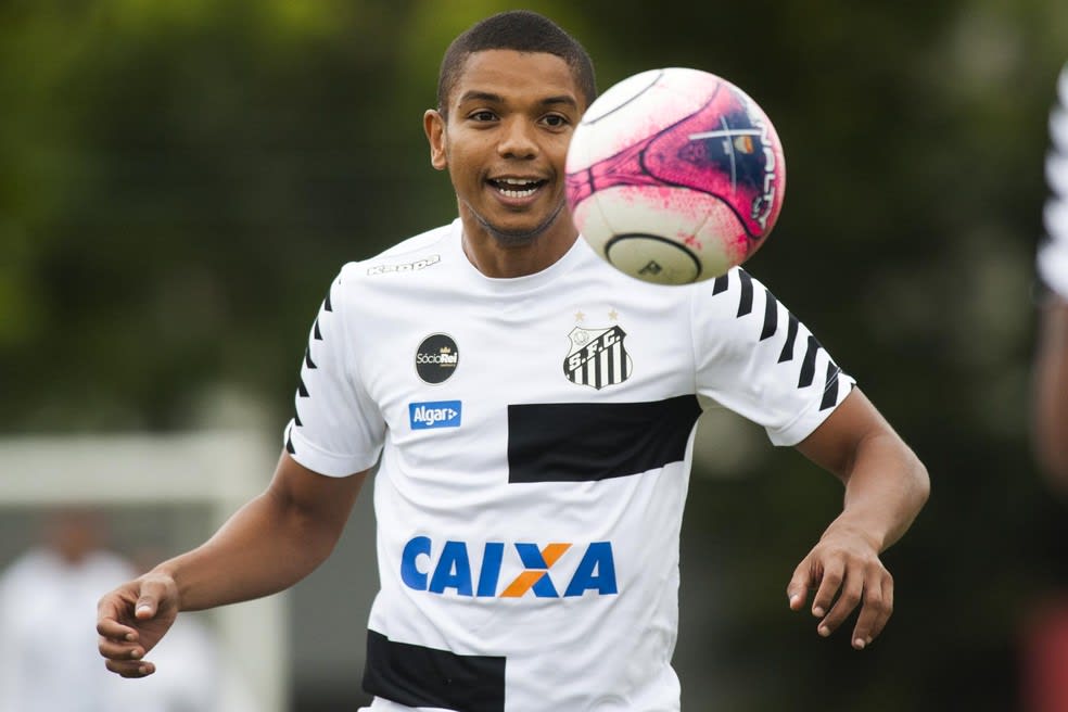 [ENQUETE] Santos pede jogador em troca de David Braz - vale trocar?