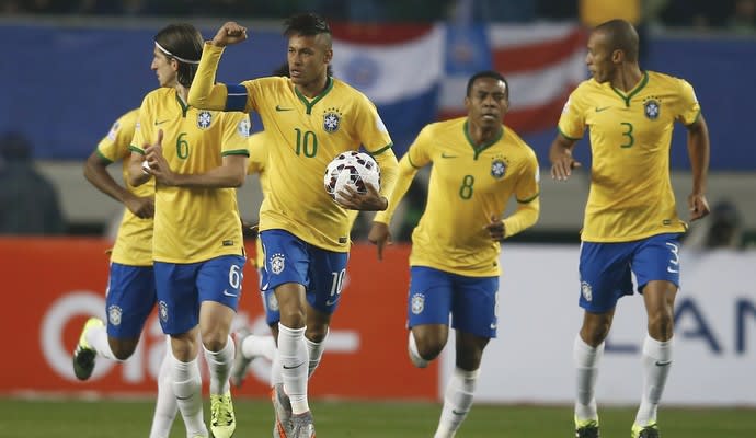 OFF - Adivinha: com gol e assistência, Neymar decide, e Brasil vence Peru