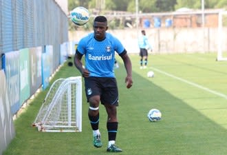 Após tratar com clube árabe, Grêmio empresta Mamute ao Panathinaikos