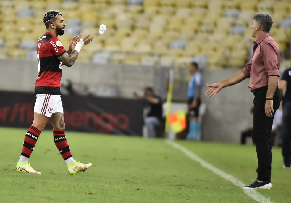 Técnico revela que Gabigol sentiu mal-estar antes e durante empate do Flamengo