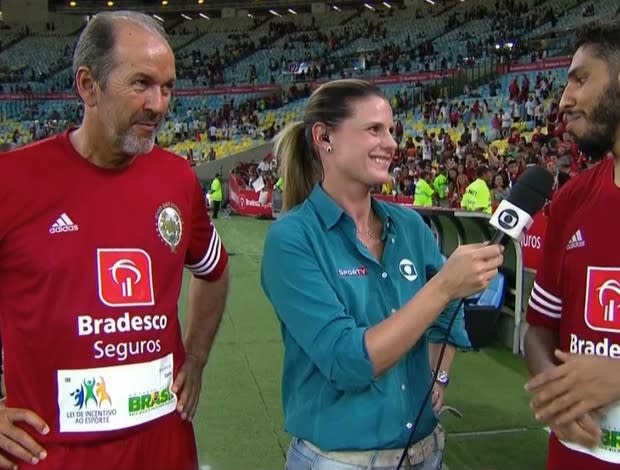 Wallace revela barba em homenagem a De León, parceiro no Maracanã