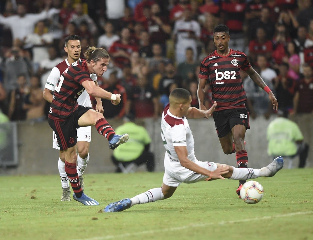 Atuações do Flamengo: Filipe Luís faz seu primeiro gol, e dupla de zaga se complica
