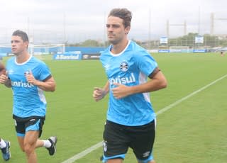 Grêmio recebe sondagem do Peñarol pelo meia Maxi Rodríguez