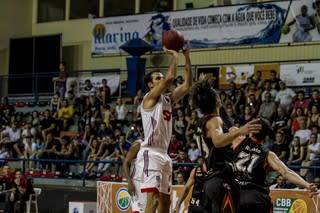 Tivemos controle, afirma Neto, após vitória do Flamengo contra a LSB