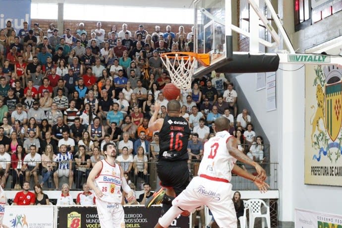 Antes do Final Four, Fla bate o Caxias do Sul e segue na liderança do NBB 8