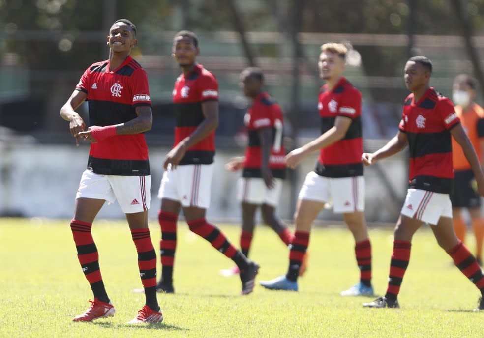 Sub-20: Flamengo goleia Madureira e avança para as semifinais do Carioca