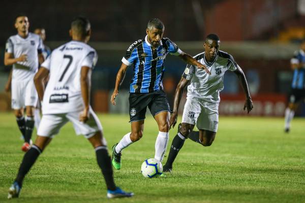 Grêmio mantém invencibilidade como mandante no estádio Centenário