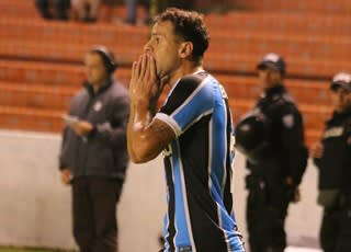 Melhor ataque do Brasil, Grêmio vê índice de chutes desabar em derrota