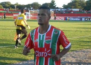 Souza, ex-Grêmio, sofre lesão no joelho e está fora do Gauchão 2016