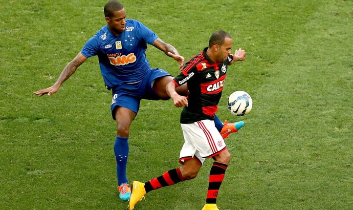 EXCLUSIVO: Flamengo busca reforçar a defesa e quer empréstimo de Dedé