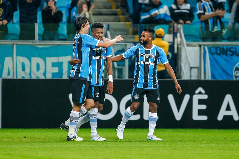 Melhor início nos pontos corridos embala Grêmio para seguir na cola do Timão