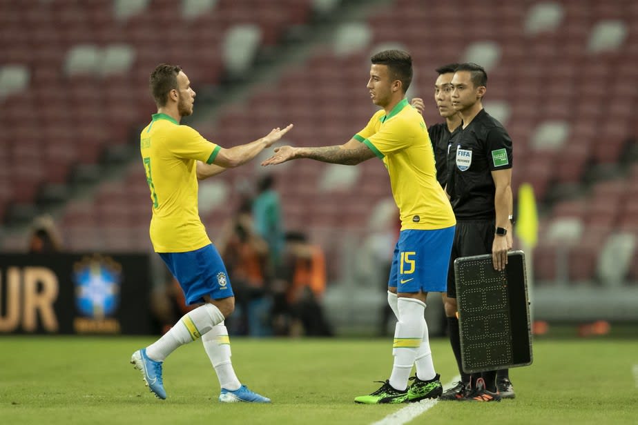 [COMENTE] Para você, quem foi melhor com o manto do Grêmio: Arthur ou Matheus Henrique?