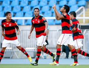 Clubes grandes do Rio estream com menos torcida em relação a 2012