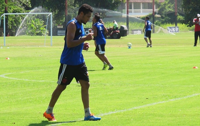 Jayme lamenta possível saída de Hernane, mas entende decisão