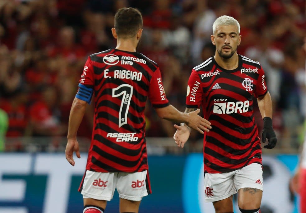 Com quarteto em xeque, meias do Flamengo ainda não marcaram em 2023