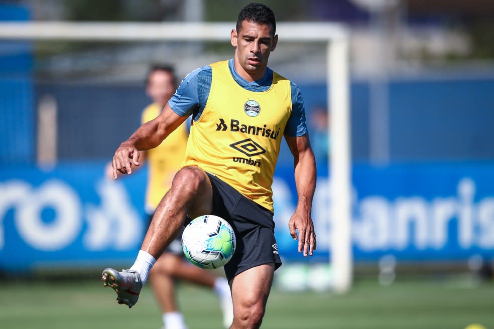 Diego Souza diz que Grêmio precisa falar das coisas boas para encarar São Paulo