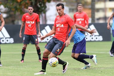 [Torcida Flamengo]  O Fla tem elenco para brigar pelos títulos do Brasileiro e Sul-Americana ?