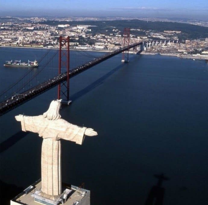 [COPA 2014]Portugal embarca para os EUA, e CR7 posta foto do Cristo Rei: Vamos, time