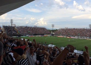 Repassa ou desmonta? Troca de mãos da Arena vira nova polêmica Fla x Bota