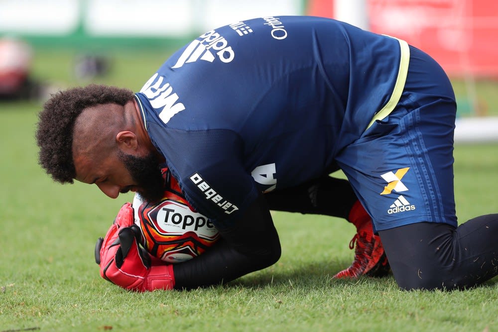 Depois de ano conturbado, Alex Muralha deixa Fla rumo ao Japão