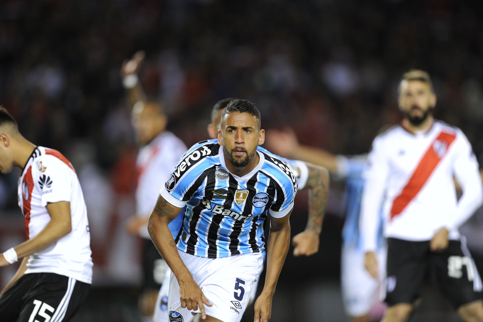 [COMENTE E DÊ SUA NOTA] Atuações: surpresa de Renato, Michel marca e coloca Grêmio com um pé na final