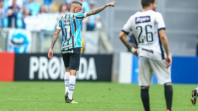 Renato Gaúcho fala que Grêmio quer as duas competições