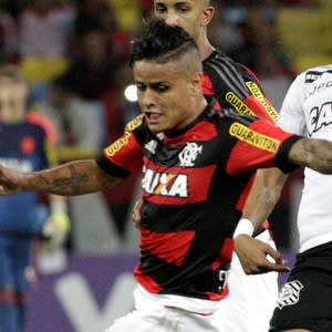 Proposta chinesa não anima Everton e nem chega ao Flamengo