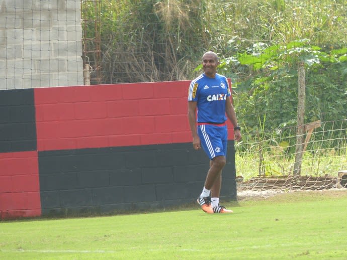 Treino trancafiado: Cristóvão Borges esconde time que vai para o Fla-Flu