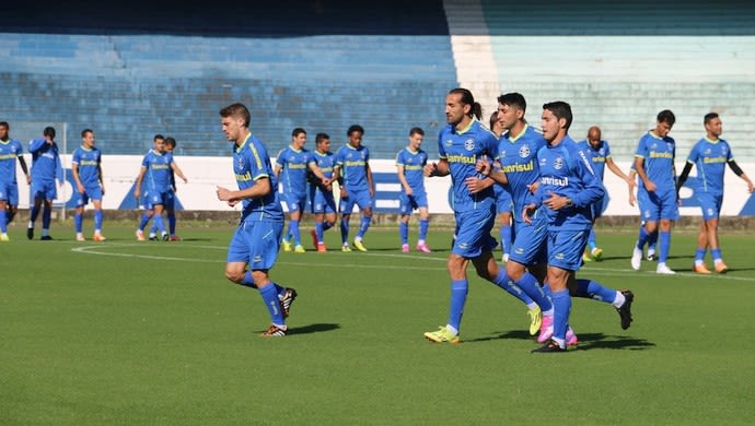 Riveros faz 1º treino com o grupo, e Matías e Rhodolfo são ausências