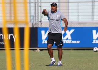 Nova defesa e ataque caseiro e metas: os desafios no 1º teste do Grêmio